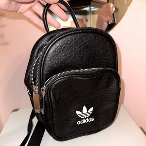 🎒ADIDAS SMALL BACKPACK PURSE🎒